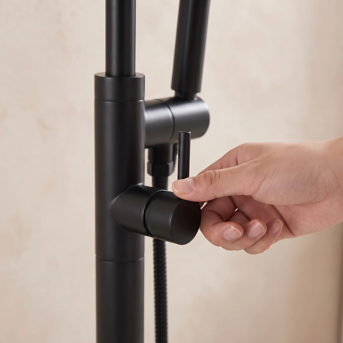 Bainelys ONDE – Robinet de Baignoire sur Pied